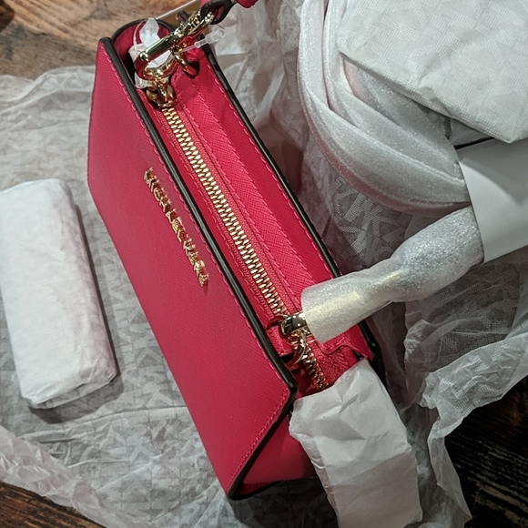 2HPππ Michael Kors Selma Mini Saffiano Crossbody - Picture 10 of 10